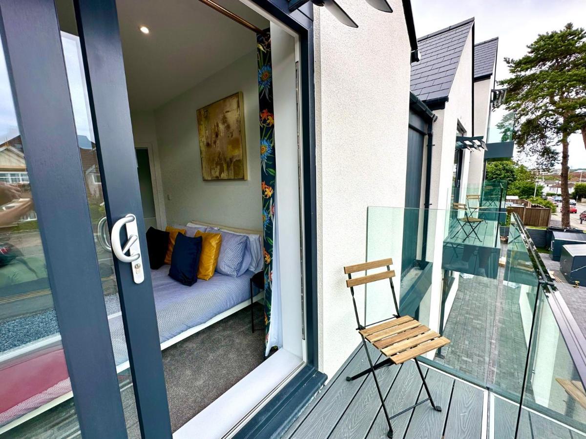 Stunning Brand New House - Sleeps 6 - Free Parking - Great Location - Fast Wifi - Smart Tv - Close To Poole & Bournemouth & Sandbanks Eksteriør bilde